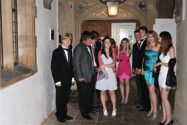 618x404 pixels (52K)